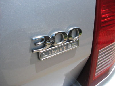 2005 Chrysler 300  Touring