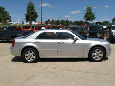 2005 Chrysler 300  Touring