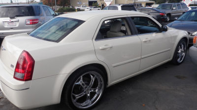 2005 Chrysler 300  Touring
