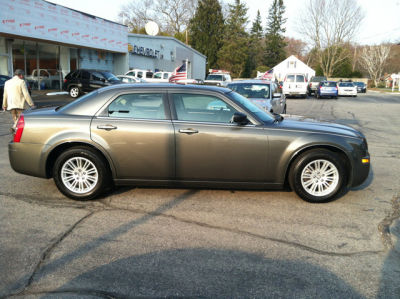 2009 Chrysler 300  LX