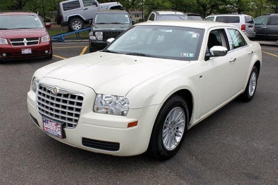 2008 Chrysler 300  LX