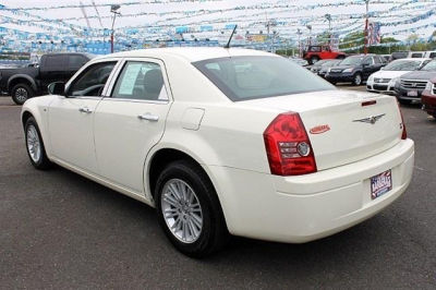 2008 Chrysler 300  LX
