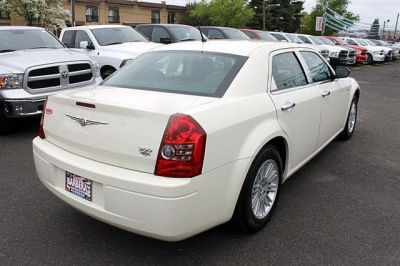 2008 Chrysler 300  LX