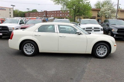 2008 Chrysler 300  LX