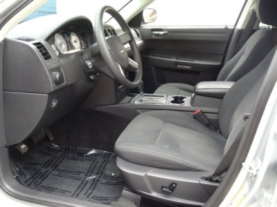 2008 Chrysler 300  LX