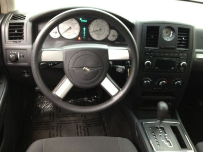 2008 Chrysler 300  LX