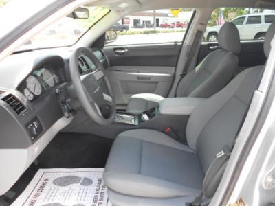 2006 Chrysler 300  Base