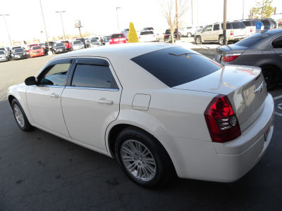 2009 Chrysler 300  LX