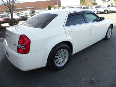 2009 Chrysler 300  LX