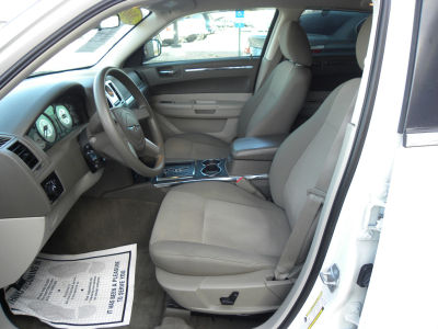 2009 Chrysler 300  LX