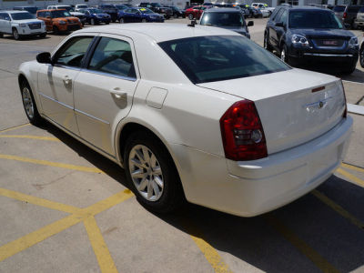 2008 Chrysler 300  LX