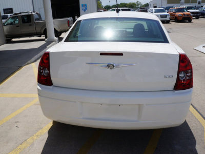 2008 Chrysler 300  LX