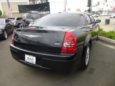 2009 Chrysler 300  LX