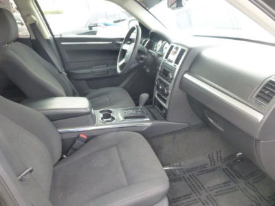 2009 Chrysler 300  LX