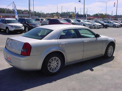 2009 Chrysler 300  LX
