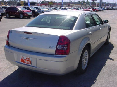 2009 Chrysler 300  LX