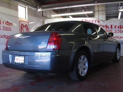 2005 Chrysler 300  Touring