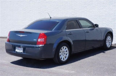 2008 Chrysler 300  LX