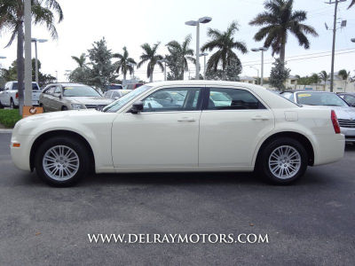 2009 Chrysler 300  LX