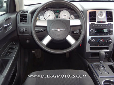 2009 Chrysler 300  LX