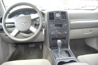 2008 Chrysler 300  LX