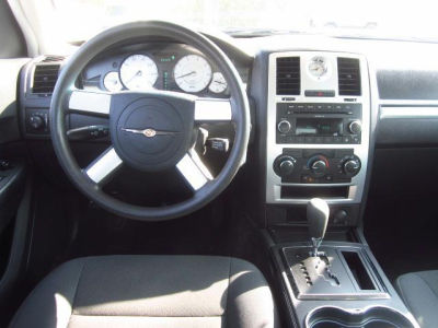 2010 Chrysler 300  Touring