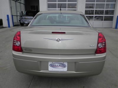 2008 Chrysler 300  LX
