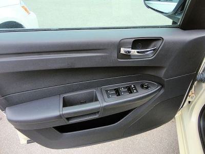 2008 Chrysler 300  LX