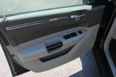 2009 Chrysler 300  Limited