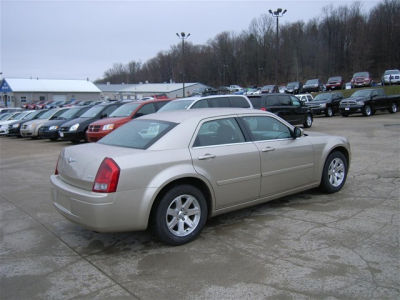 2006 Chrysler 300  Base