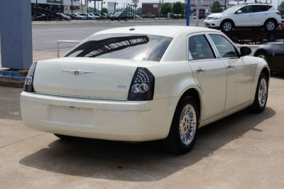 2007 Chrysler 300  Base