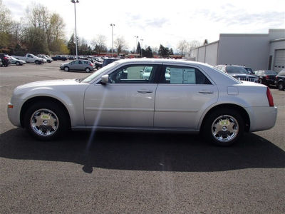 2005 Chrysler 300  Touring