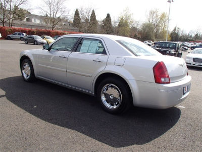 2005 Chrysler 300  Touring