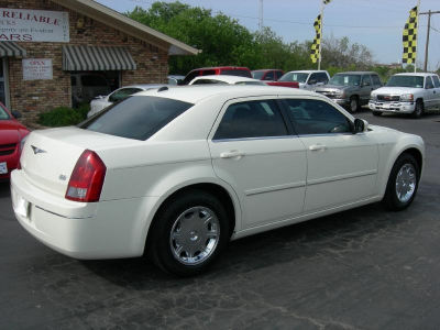 2005 Chrysler 300  Touring