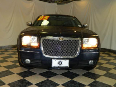 2005 Chrysler 300  Touring