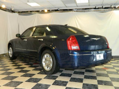 2005 Chrysler 300  Touring