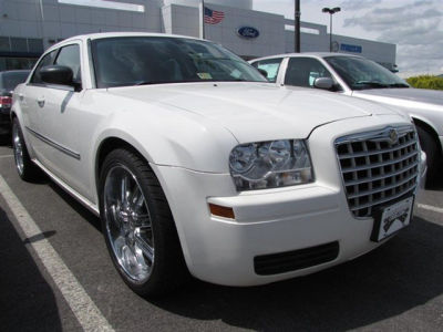 2008 Chrysler 300  LX