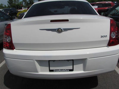 2008 Chrysler 300  LX