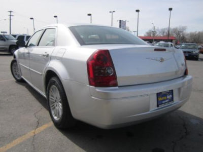 2009 Chrysler 300  LX