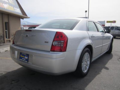 2009 Chrysler 300  LX