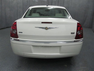 2009 Chrysler 300  Limited