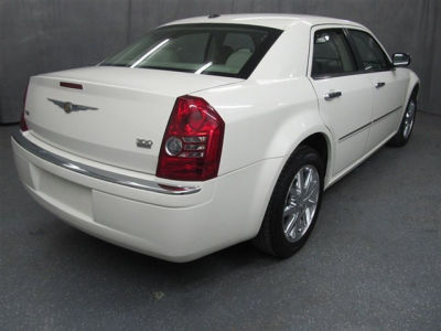 2009 Chrysler 300  Limited