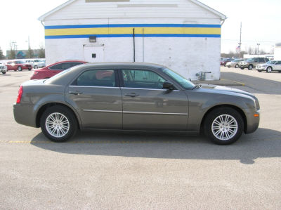 2009 Chrysler 300  LX