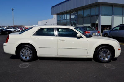 2005 Chrysler 300  300 Touring