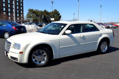 2005 Chrysler 300  300 Touring