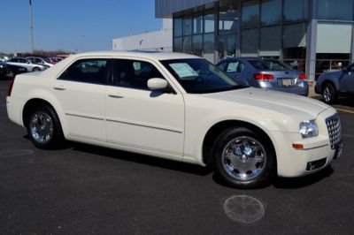 2005 Chrysler 300  300 Touring