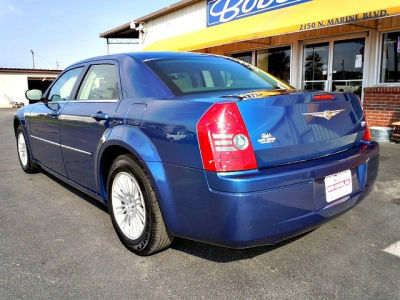 2009 Chrysler 300  LX