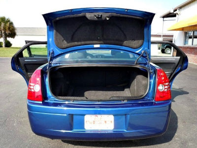2009 Chrysler 300  LX