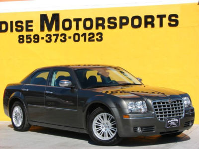 2010 Chrysler 300  Touring