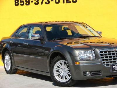 2010 Chrysler 300  Touring